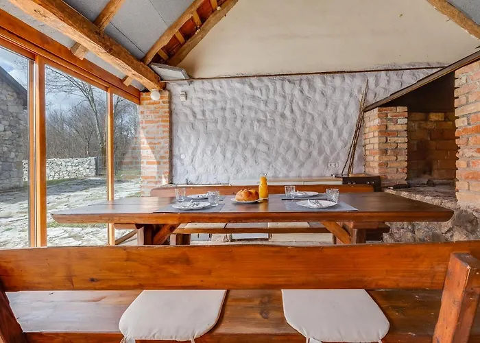 Sokol - Secret Forest House Gračac