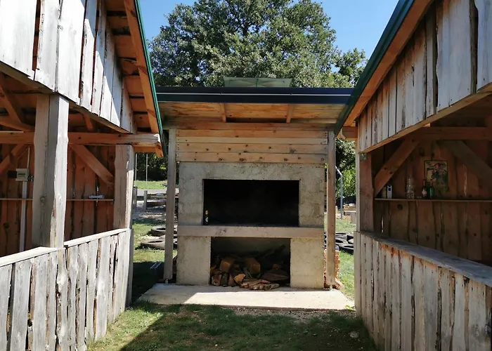 Sokol - Secret Forest House 3* Gračac