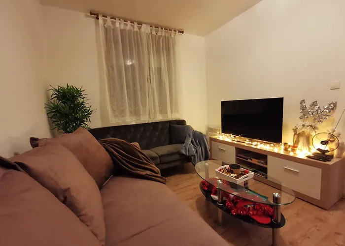 Sokol - Secret Forest House Gračac