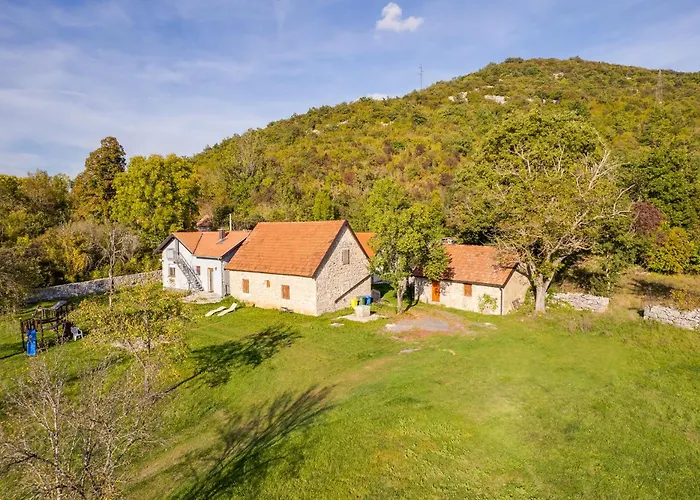 Sokol - Secret Forest House אתר נופש 3*